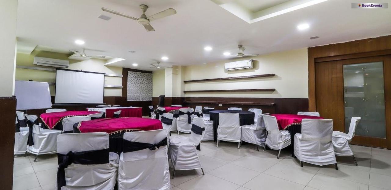 Hotel Mandakini Plaza Kanpur Esterno foto
