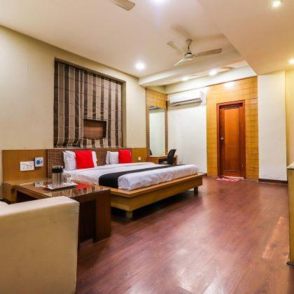 Hotel Mandakini Plaza Kanpur Esterno foto