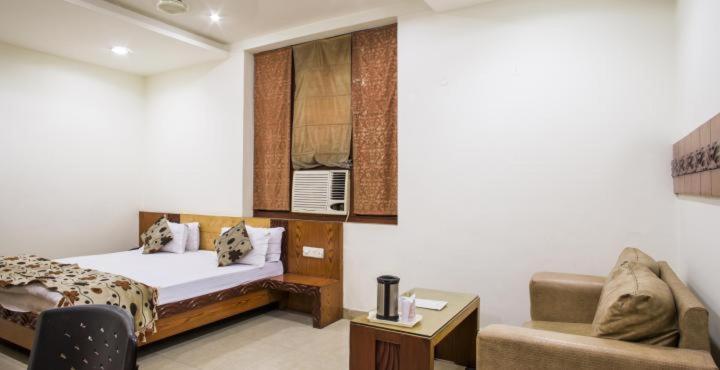 Hotel Mandakini Plaza Kanpur Esterno foto