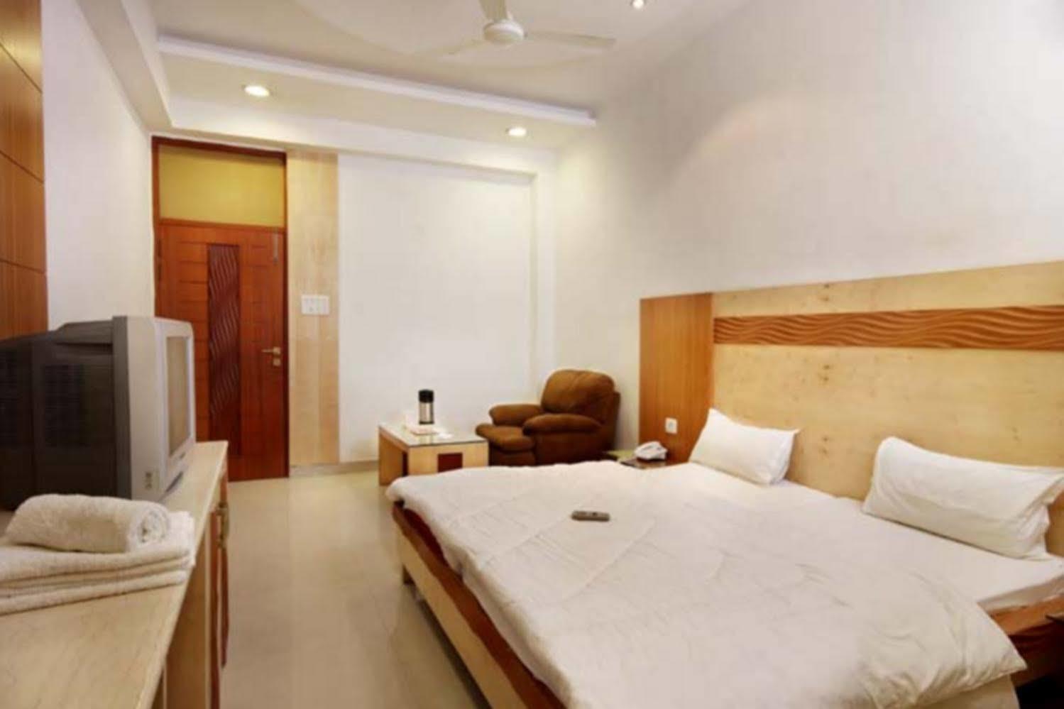 Hotel Mandakini Plaza Kanpur Camera foto